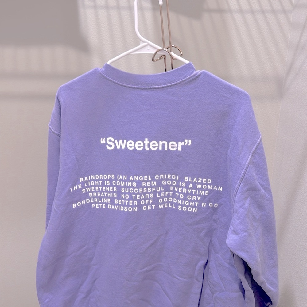 Sweetener Crewneck - Picture 2 of 6